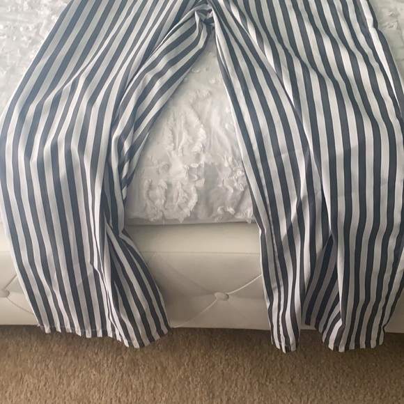 Striped jumpsuit - Picture 2 of 3